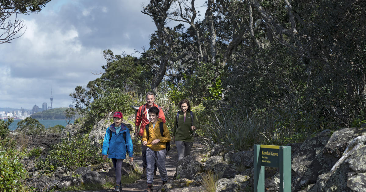 Rangitoto Summit Track - Tempat Wisata Favorit dan Terkenal di Auckland Selandia Baru