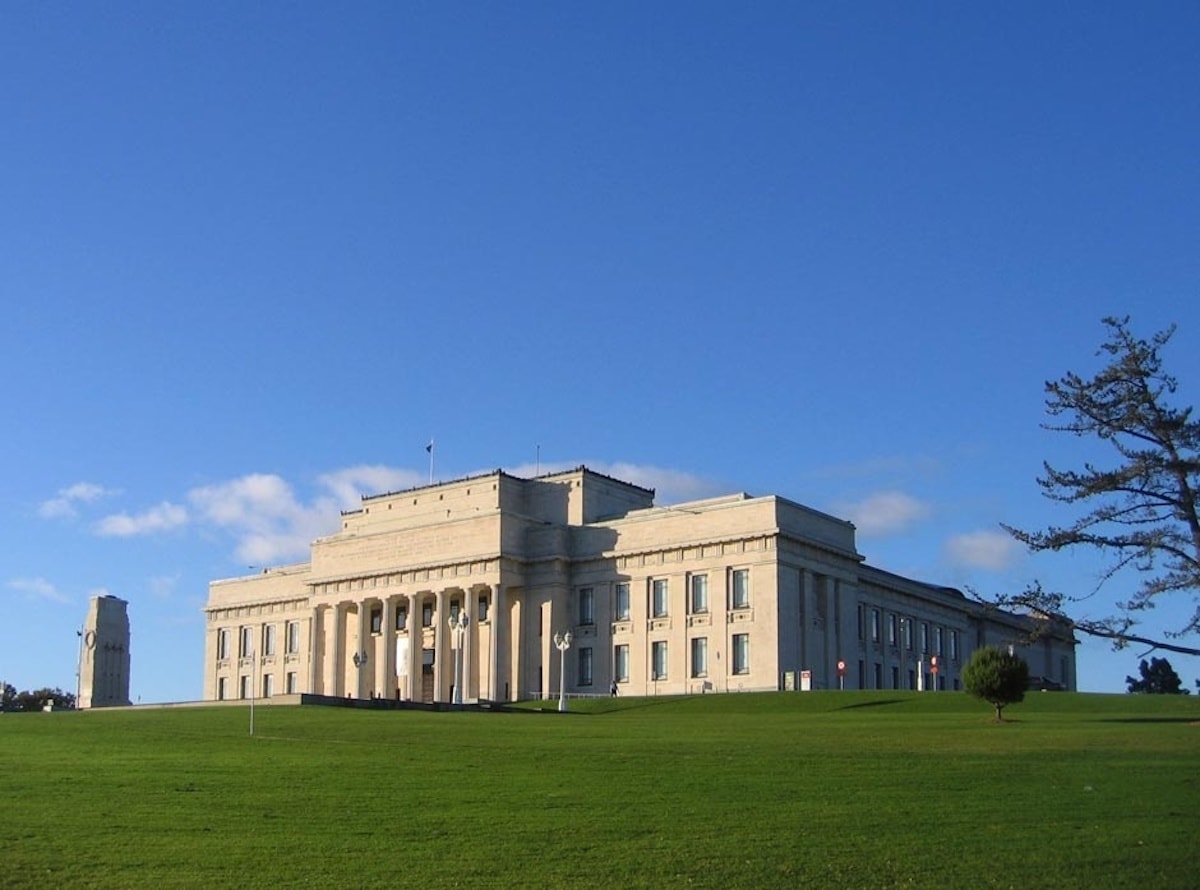 Auckland War Memorial Museum - Tempat Wisata Favorit dan Terkenal di Auckland Selandia Baru