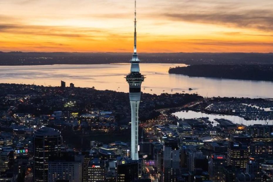 Sky Tower - Tempat Wisata Favorit dan Terkenal di Auckland Selandia Baru