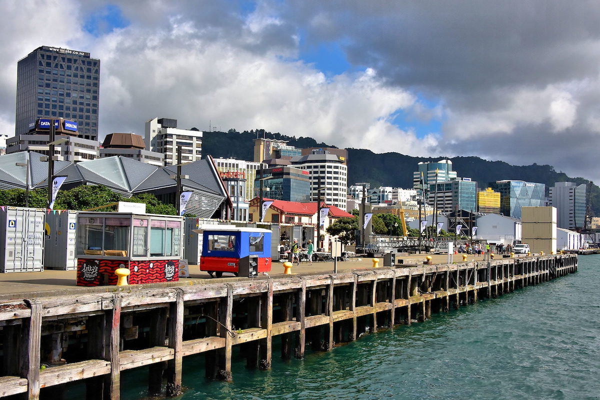 Wellington Waterfront Walk - Tempat Wisata Favorit dan Terkenal di Wellington Selandia Baru