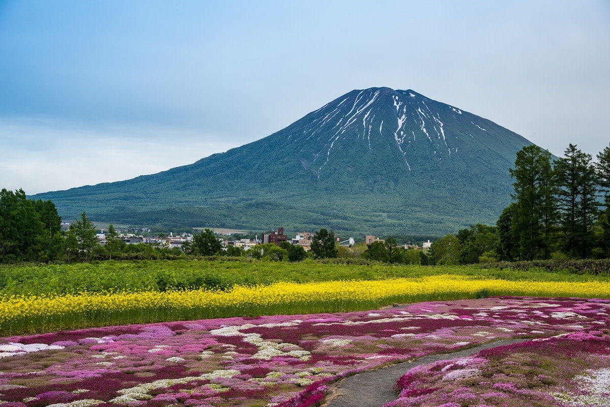 Gunung Yotei - Tempat Wisata Favorit dan Terkenal di Hokkaido