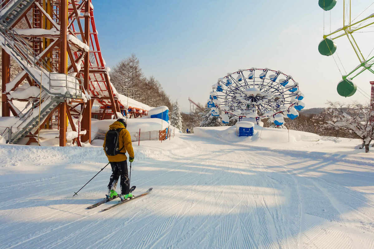 Rusutsu Ski Resort - Tempat Wisata Favorit dan Terkenal di Hokkaido